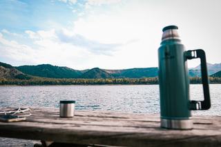 Gourde ou poche à eau, laquelle emporter pour marcher l'été ?