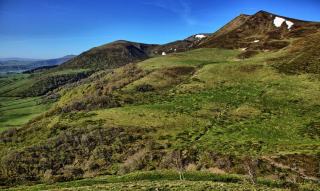 Lacs volcaniques d'Auvergne : où se promener ?