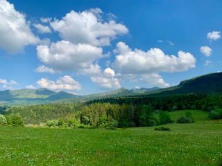Van aménagé en Auvergne-Rhône-Alpes : règles et itinéraires